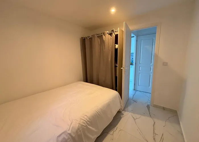 Cap Esterel Vue Et Climatise *