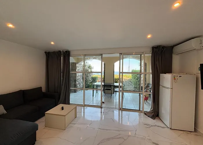 Cap Esterel Vue Et Climatise Saint-Raphaël